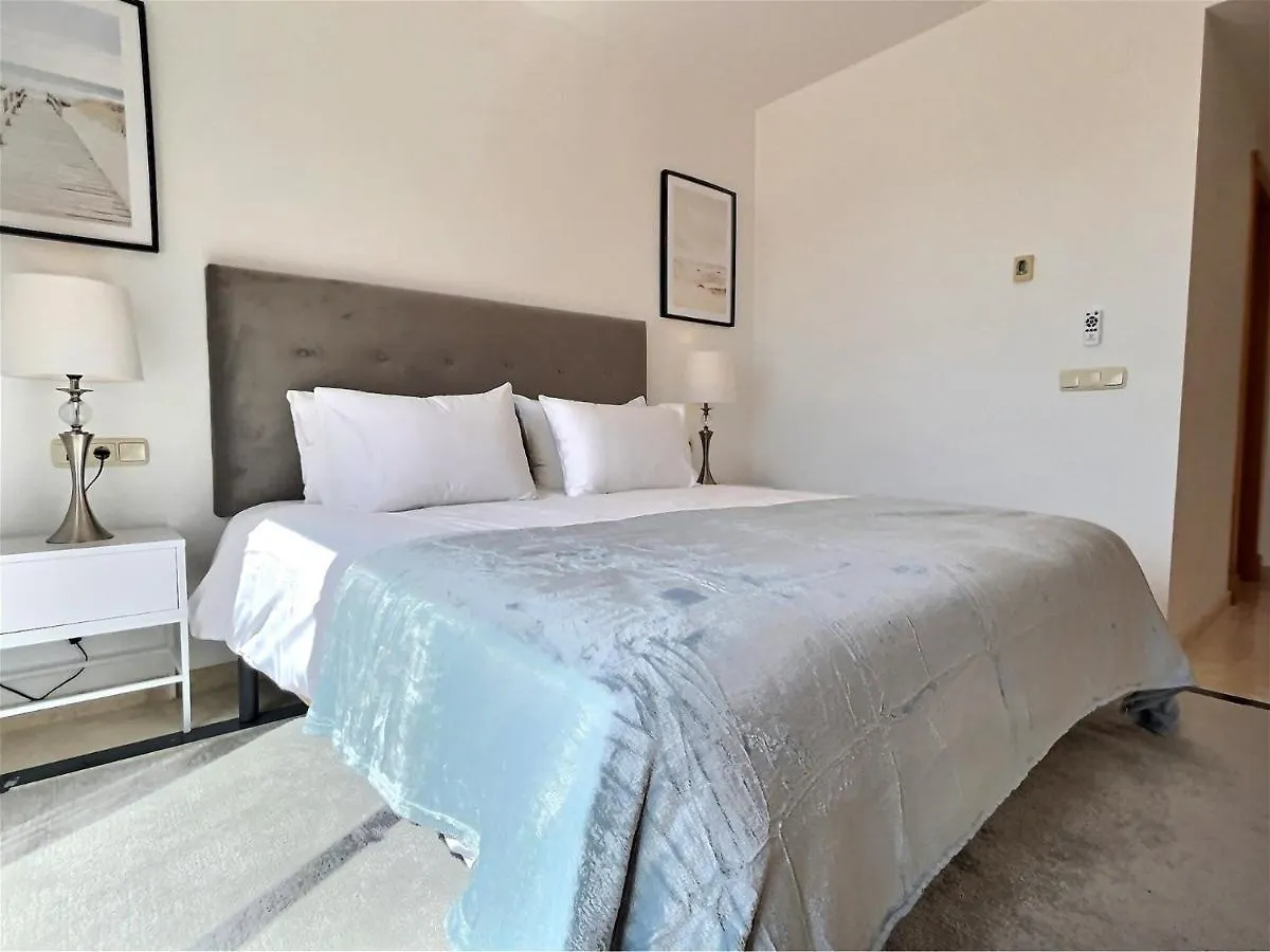 Spectacular 3 Bedroom Penthouse Apartment Casares 0*,