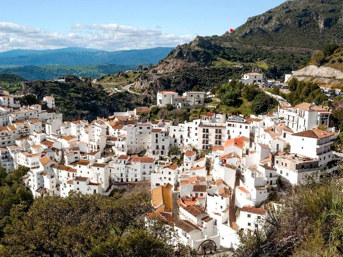 Spectacular 3 Bedroom Penthouse Apartment Casares
