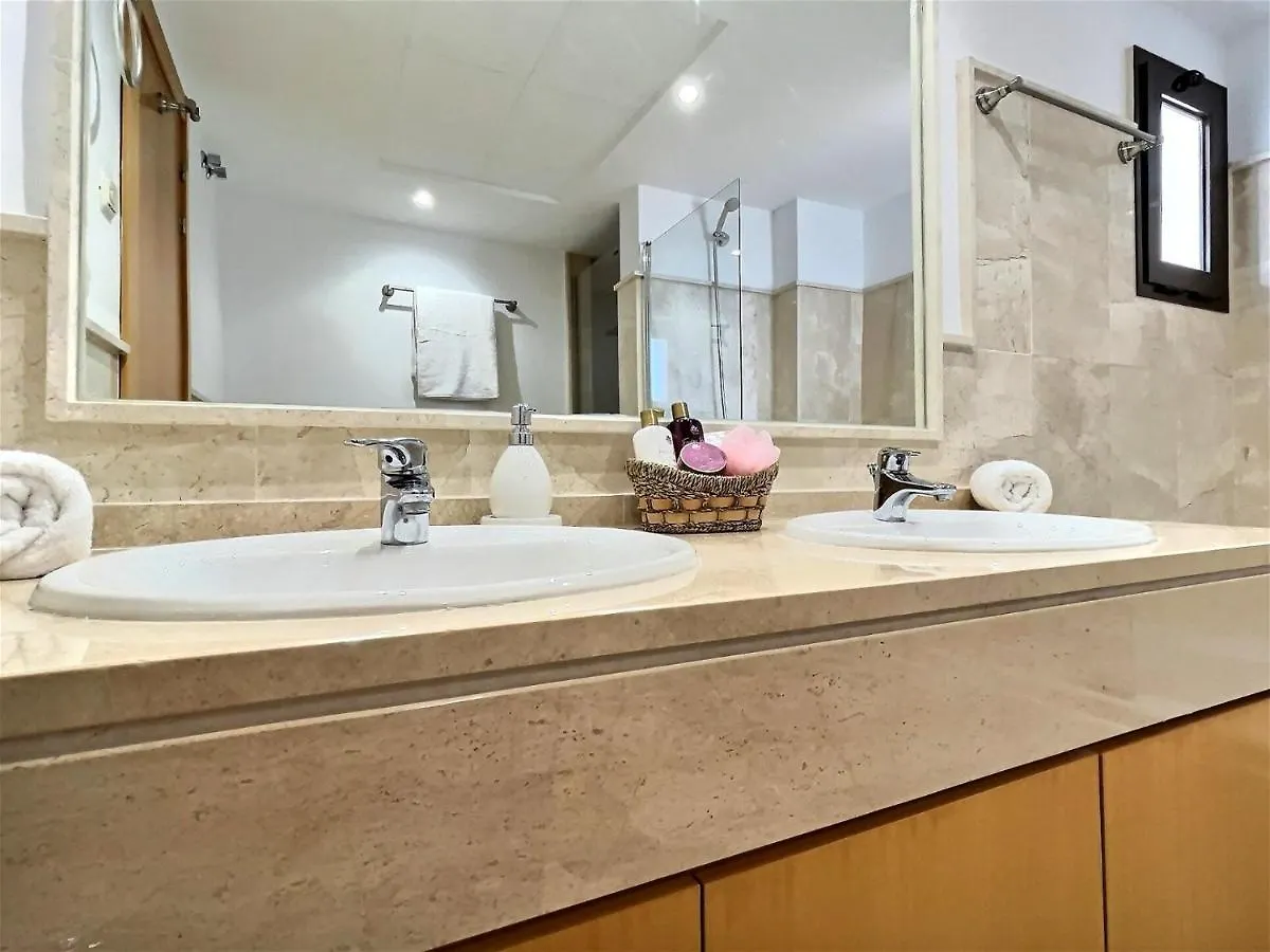 Spectacular 3 Bedroom Penthouse Apartment Casares