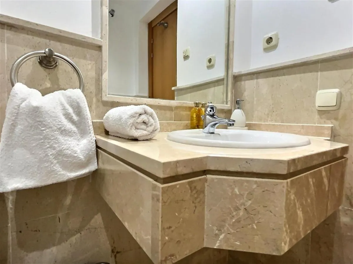Spectacular 3 Bedroom Penthouse Apartment Casares